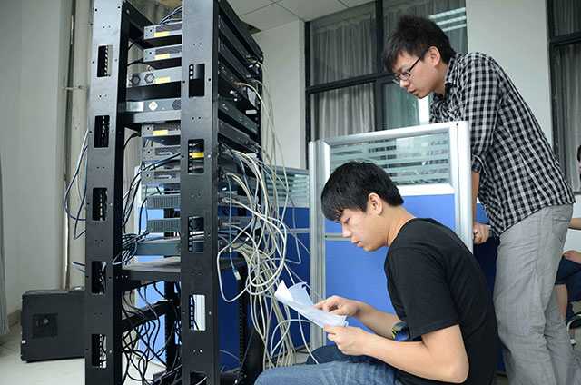 �W�j����